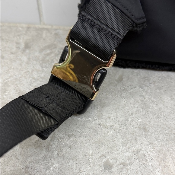 lululemon athletica Black Textured Crossbody Bag - Picture 2 of 6